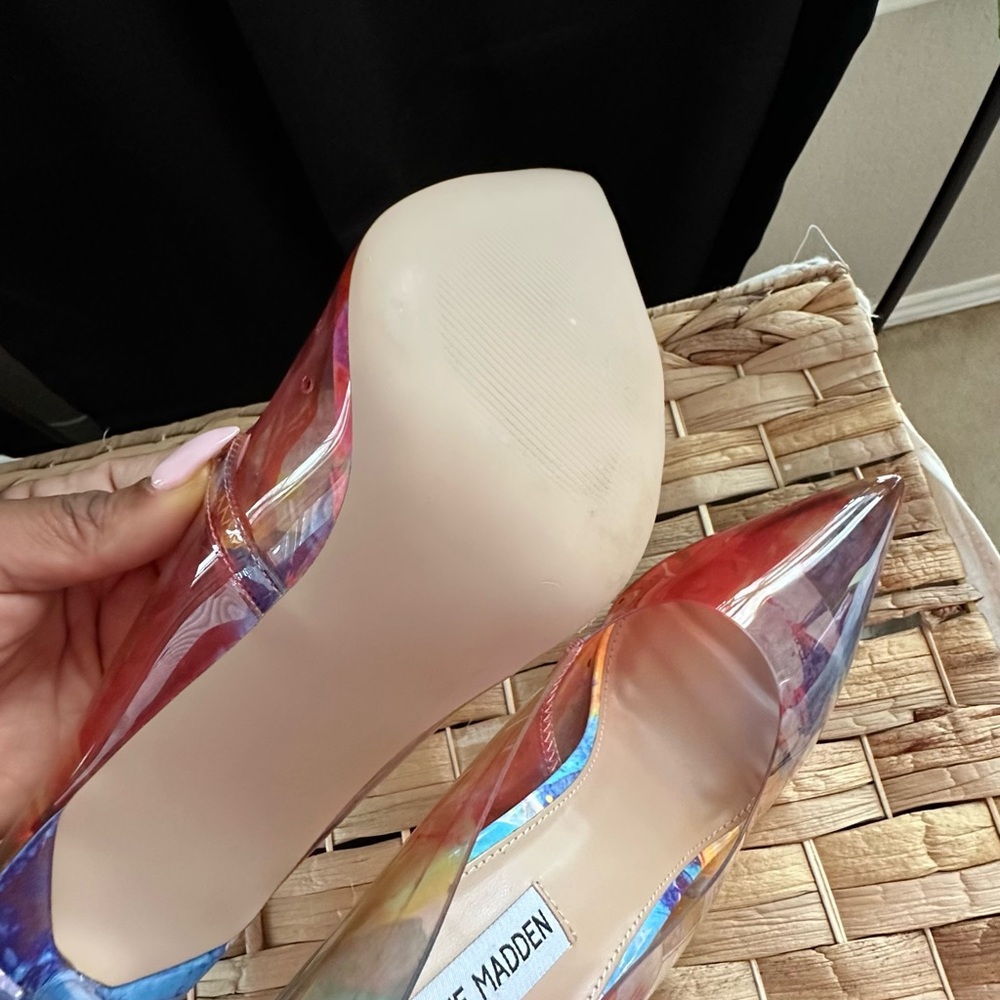 Steve Madden Colorful Abstract Women's Heels - Picture 4 of 5
